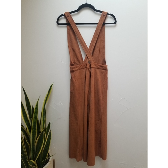 NWT Marley Deep-V Jumpsuit in Burnt Orange - Picture 6 of 9